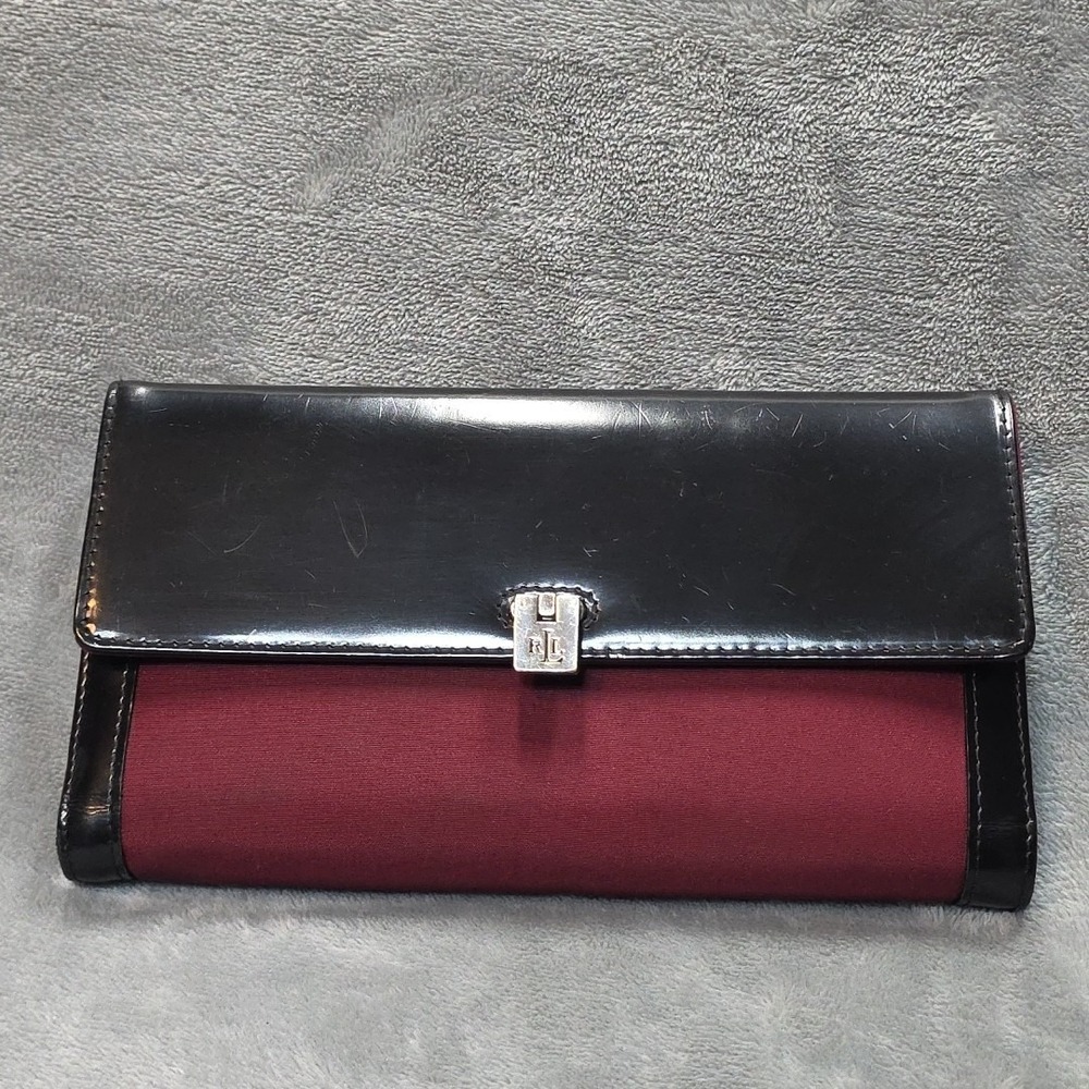 Vintage Lauren Ralph Lauren Black Patent Leather And Wine Women's Wallet‎